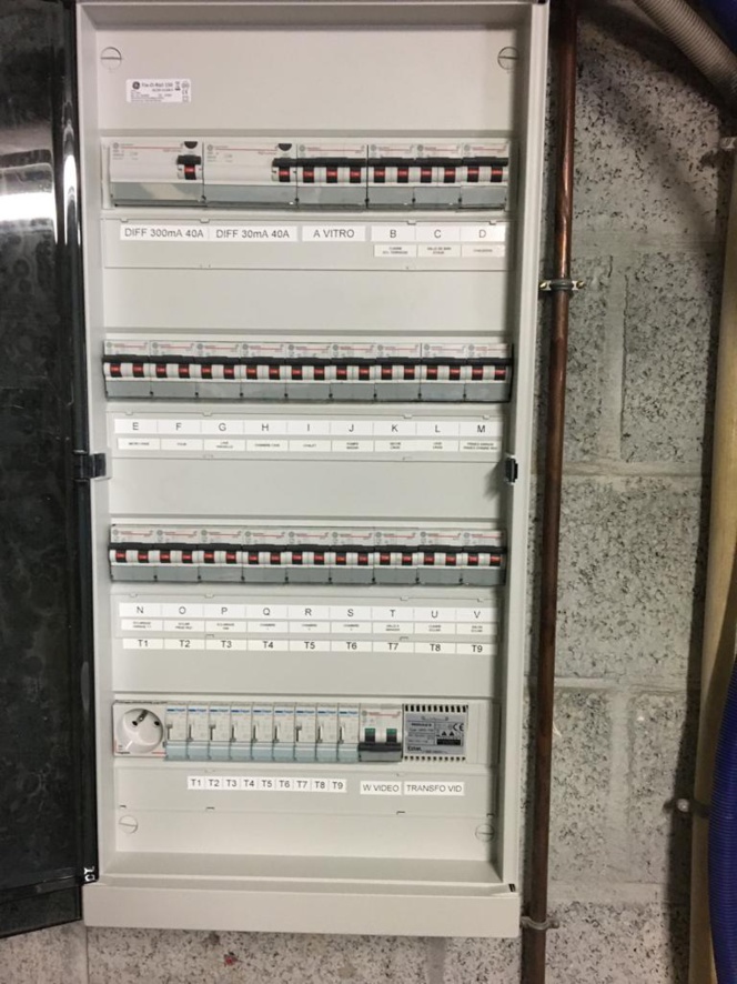 Electriciens pour tout problème d'electricité, d'installations electriques ou conformité electrique