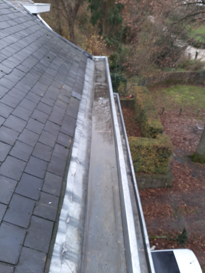 Nettoyage de gouttieres Nettoyage de gouttieres