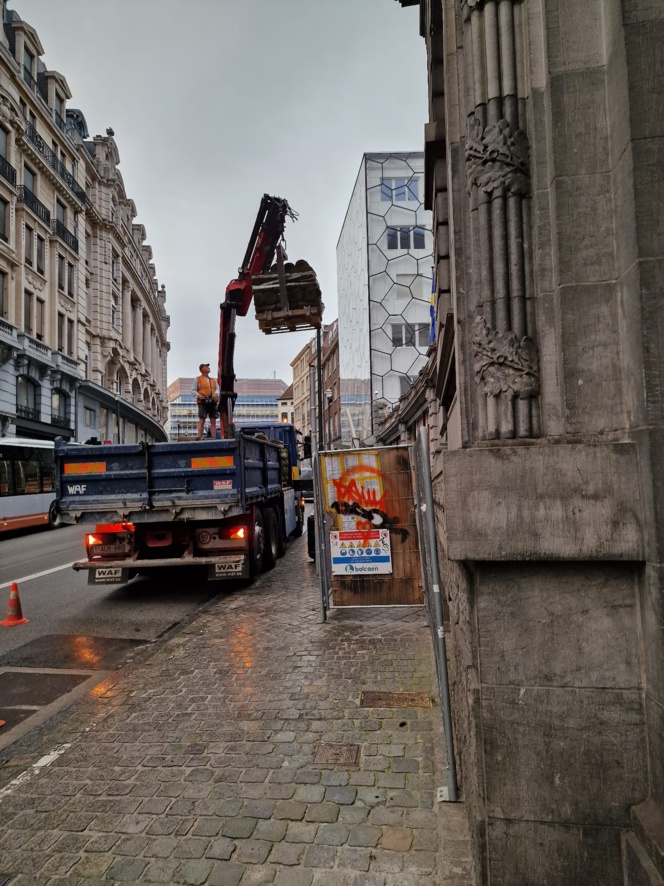 Pose de Gazon au Parlement Bruxellois