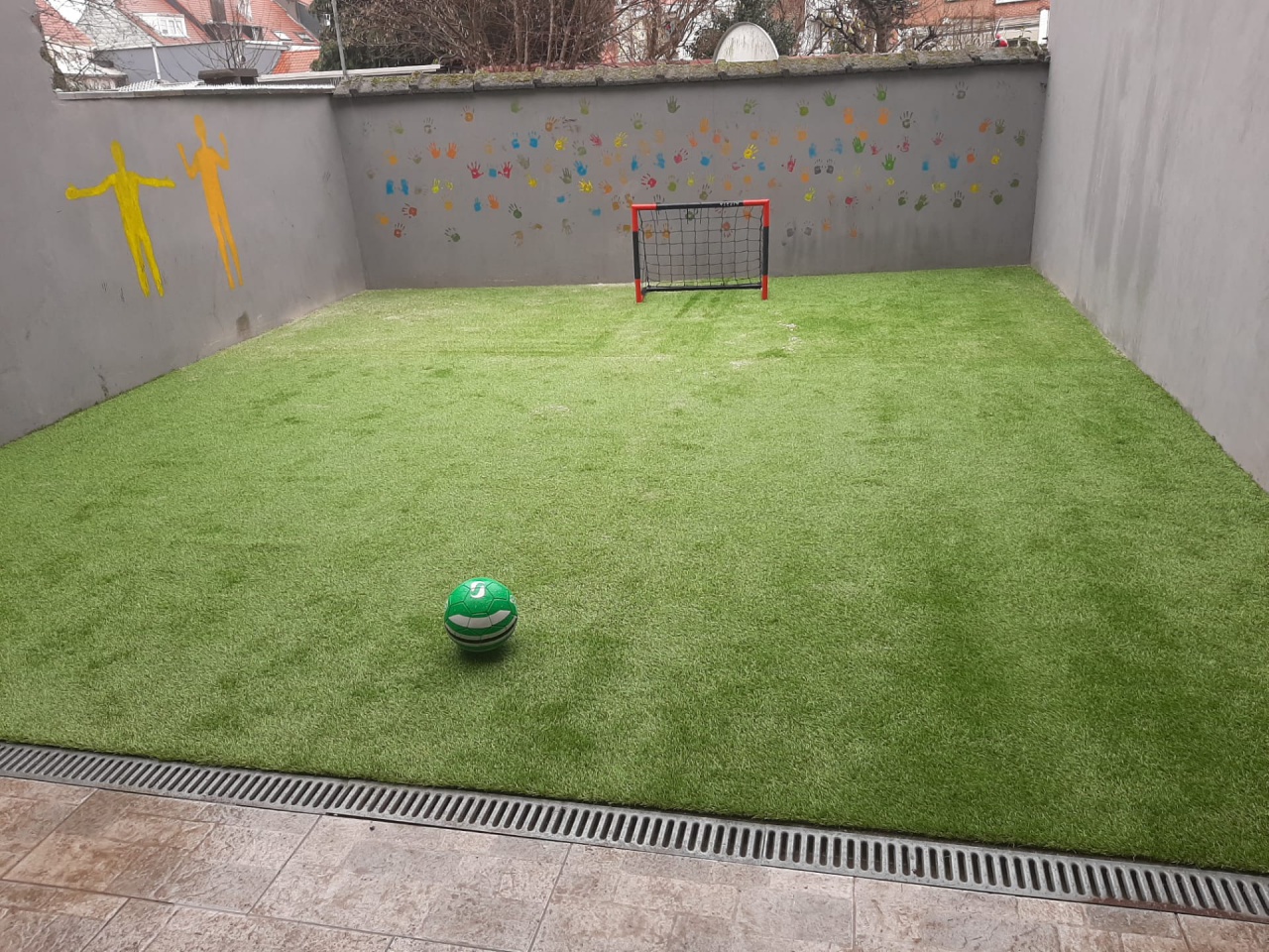 Terrasse en fazon textile pour jouer au football